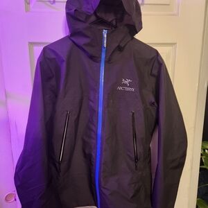 Beta AR Arc'teryx Men's Black Jacket